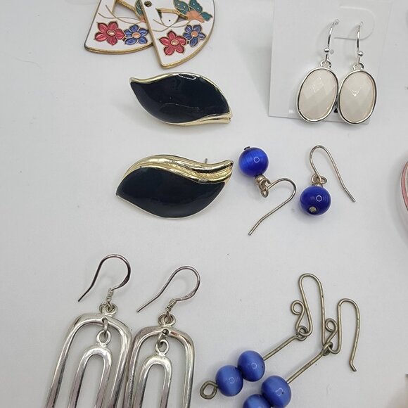 Lot‎ Of Vintage Gold And Silver Tone PIERCED Earrings Faux Pearl Etc - Picture 8 of 10